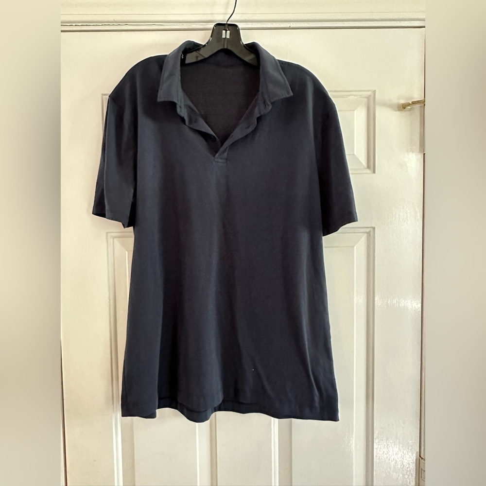 Men’s collared lululemon tshirt